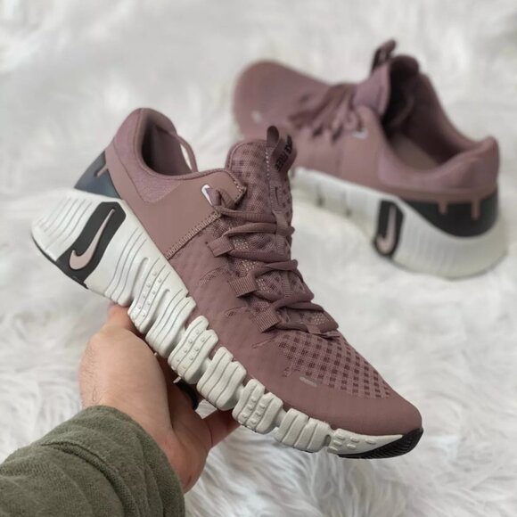 Nike Shoes - Nike Free Metcon 5 Low Womens Training Shoes Purple DV3950-201 VNDS Size 11.5